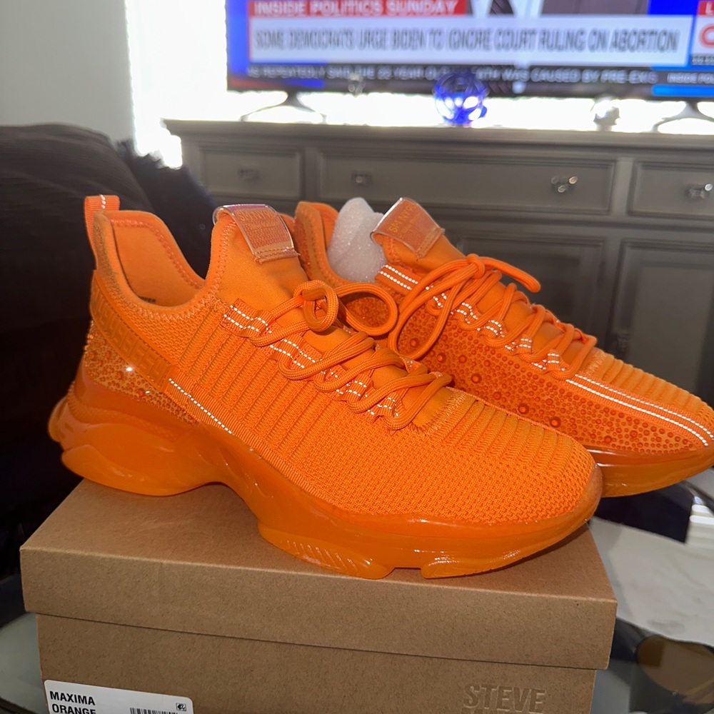 Brand New Steve Madden Maxima Orange Size 11